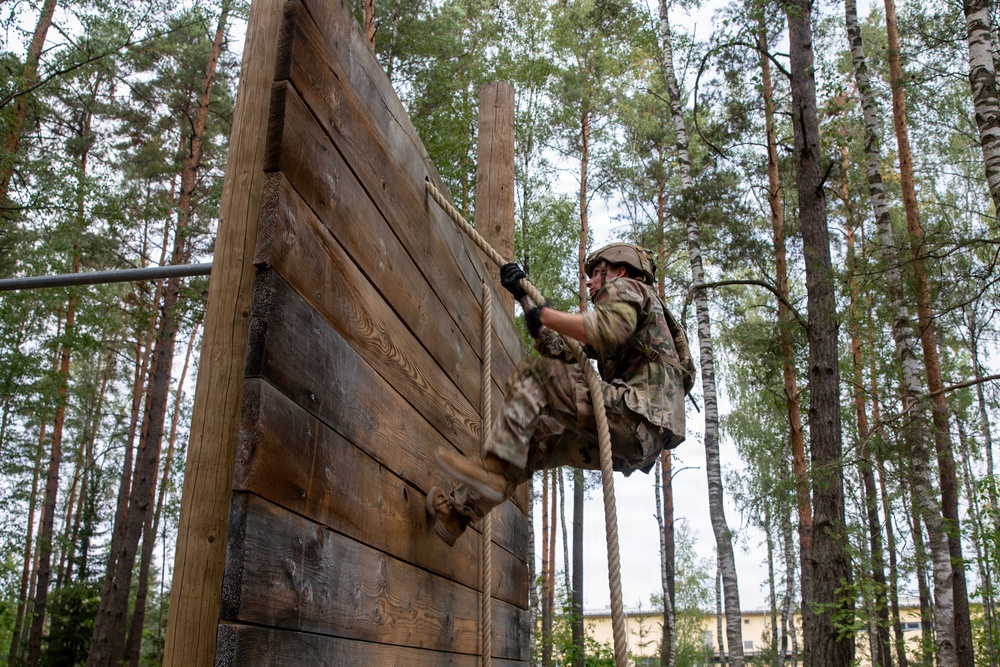 USAREUR-AF Best Squad Competition: Soldiers tackle obstacle course in Germany