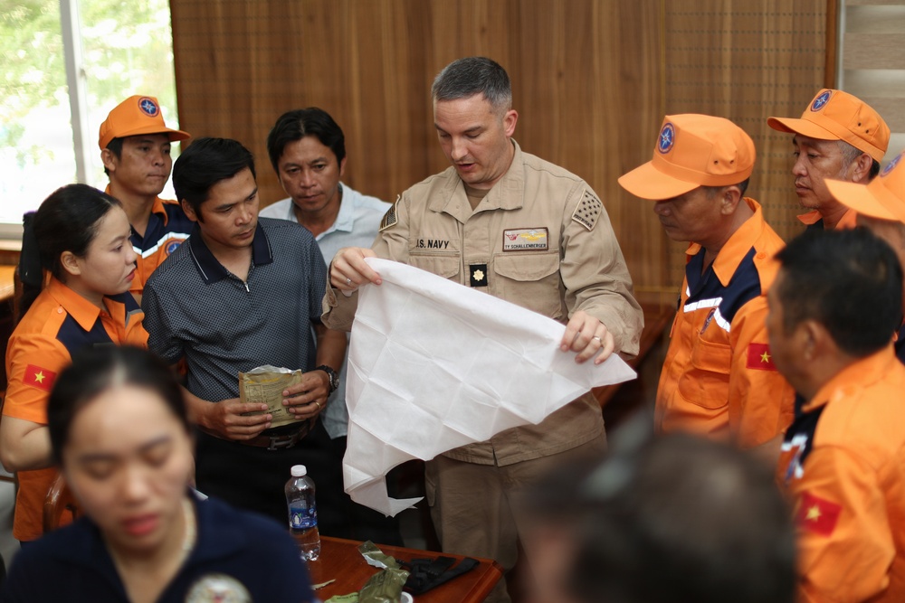 Sailors Give Medical Training to Vietnam Maritime Rescue Coordination Center