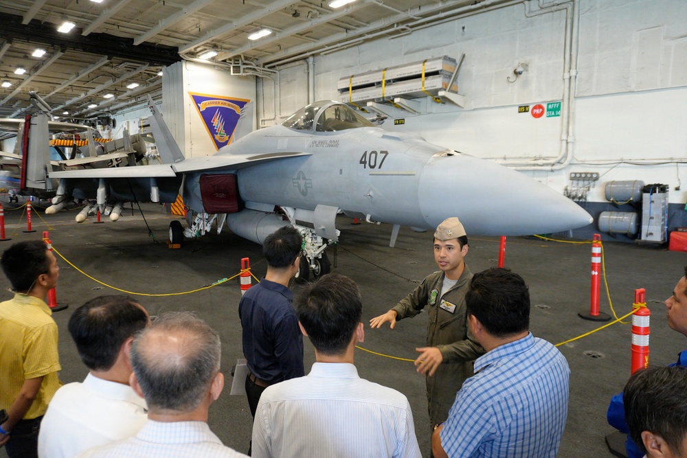 George Washington Hosts Tours in Da Nang, Vietnam