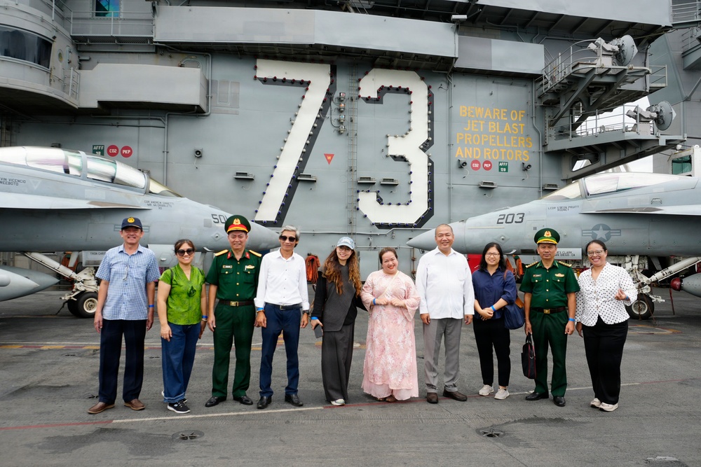 George Washington Hosts Tours in Da Nang, Vietnam