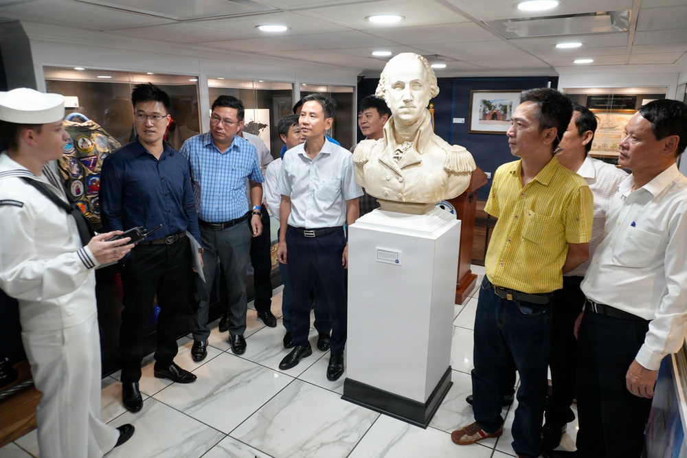 George Washington Hosts Tours in Da Nang, Vietnam