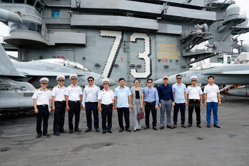 George Washington Hosts Tours in Da Nang, Vietnam