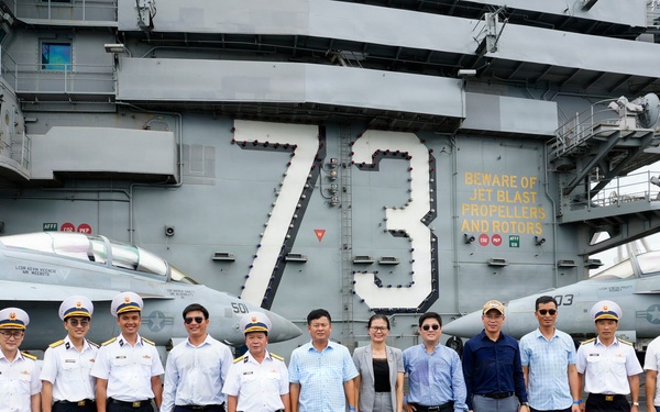 George Washington Hosts Tours in Da Nang, Vietnam