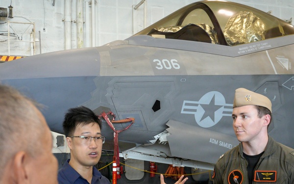 George Washington Hosts Tours in Da Nang, Vietnam