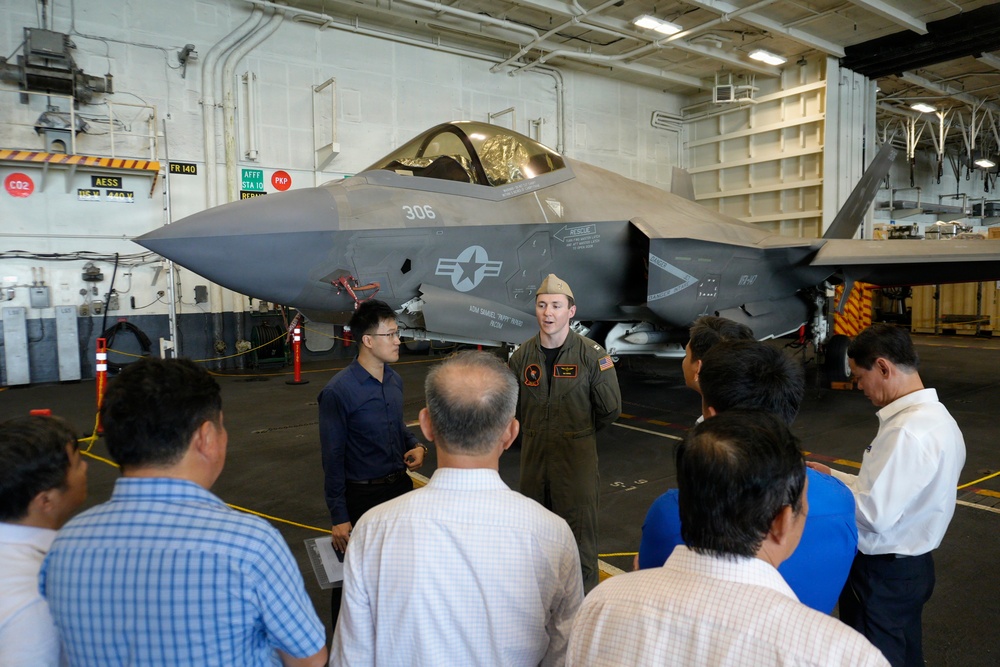 George Washington Hosts Tours in Da Nang, Vietnam