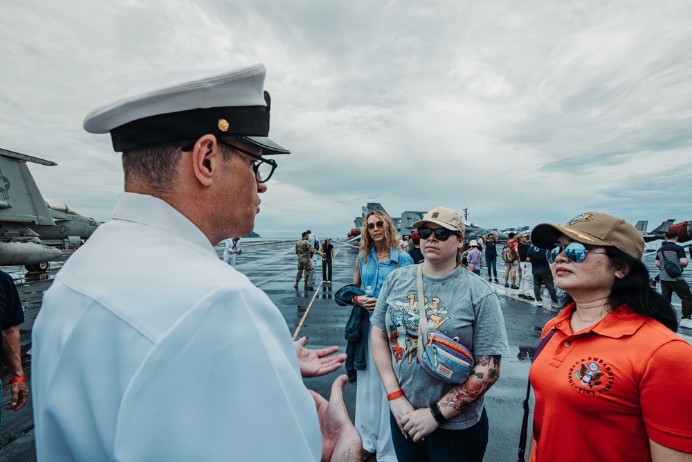 George Washington Hosts Tour in Da Nang, Vietnam