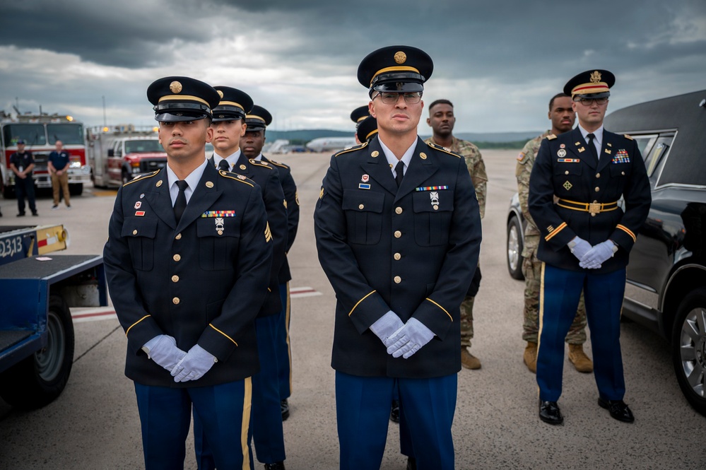Connecticut National Guard Funeral Honors Team conducts dignified transfer for WWII veteran who died in Philippines POW camp