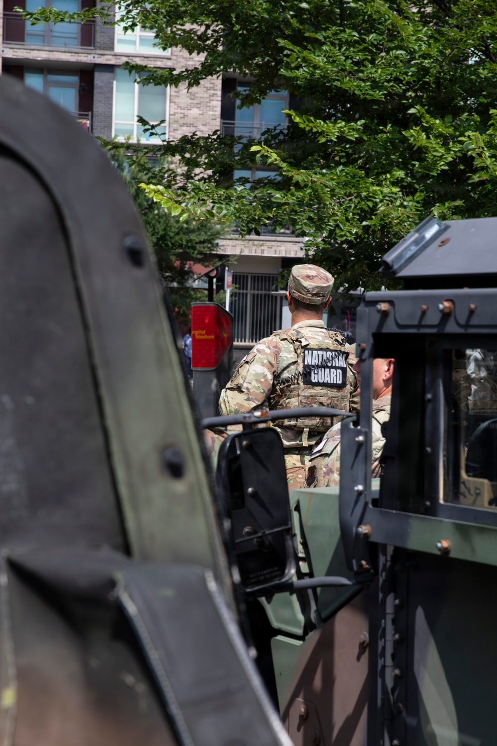 JTF-DC Georgia Guardsmen patrol at Starburst Plaza