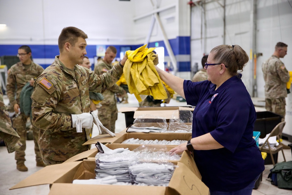 Washington Guard Soldiers Airmen Support Statewide Wildfire Response