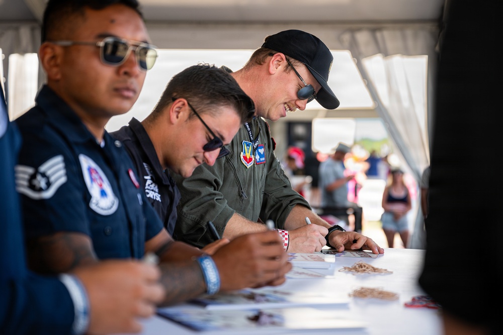 F-22 Raptor Demonstration Team showcases fifth-generation capabilities at Oshkosh 2026