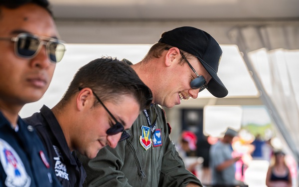 F-22 Raptor Demonstration Team showcases fifth-generation capabilities at Oshkosh 2026