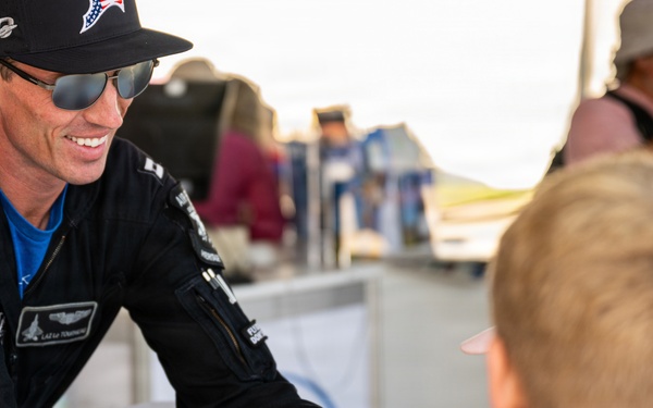 F-22 Raptor Demonstration Team showcases fifth-generation capabilities at Oshkosh 2026