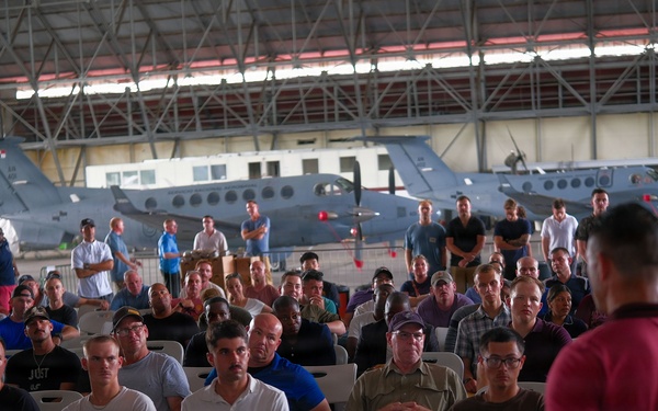 U.S. Service Members attend JRSOI brief for PANAMAX