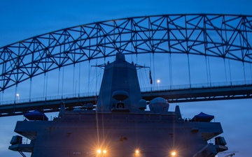 LCF-24: USS San Antonio Straddles the Caribbean Sea and Pacific in Panama