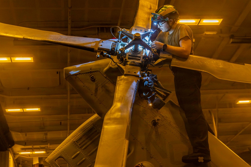 Abraham Lincoln Conducts Aircraft Maintenance