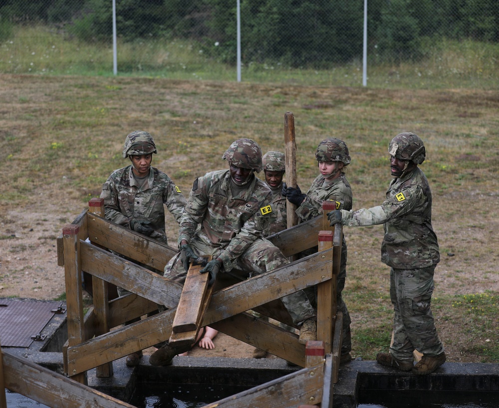 USAREUR-AF Best Squad Competition: Defender's Crossing &amp; Leader's Reaction Course