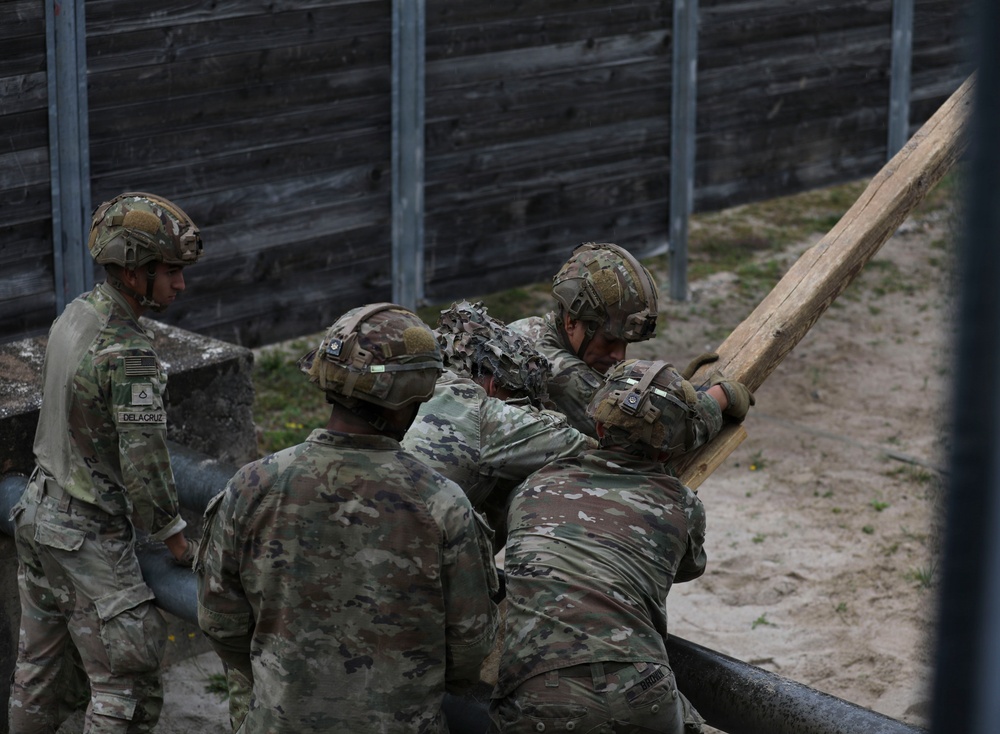 USAREUR-AF Best Squad Competition: Defender's Crossing &amp; Leader's Reaction Course
