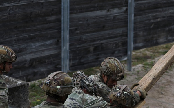 USAREUR-AF Best Squad Competition: Defender's Crossing &amp; Leader's Reaction Course