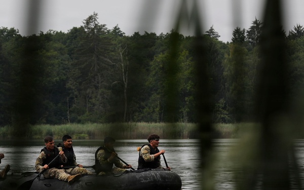 USAREUR-AF Best Squad Competition: Defender's Crossing &amp; Leader's Reaction Course
