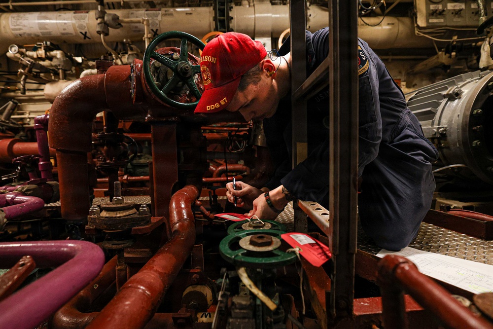 Engineering Maintenance Aboard USS Mason (DDG 87)