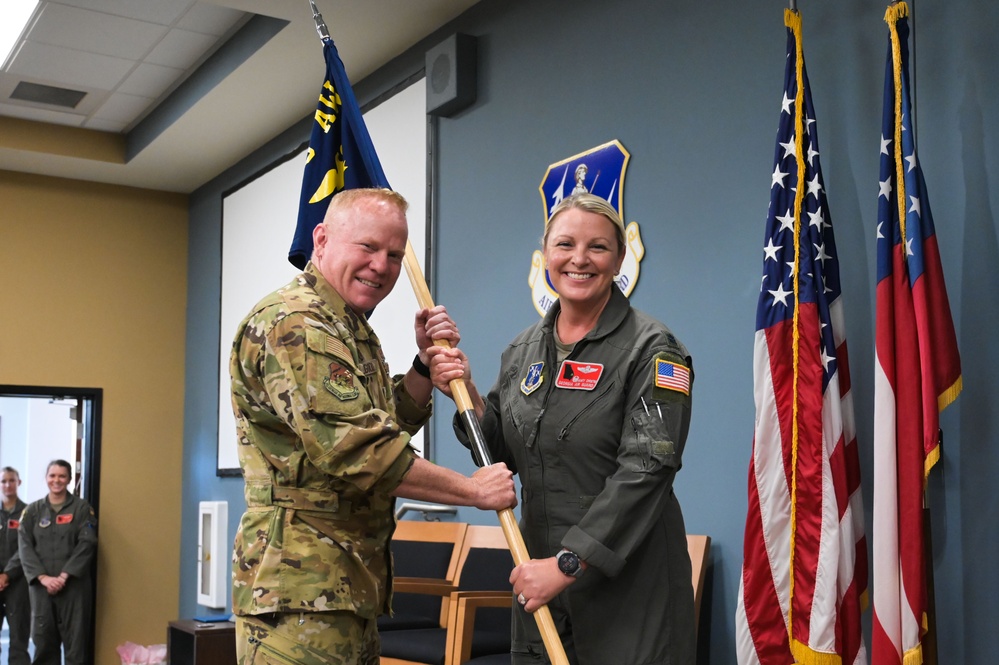 165th Operations Group welcomes new commander in change of command ceremony