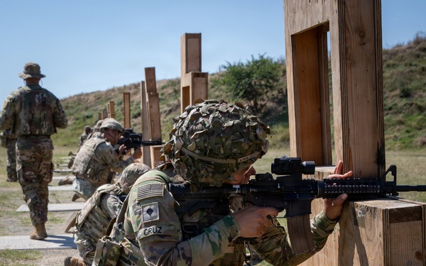 U.S. Soldiers assigned to the 1st Infantry Division conduct qualifying range at MKAB, Romania