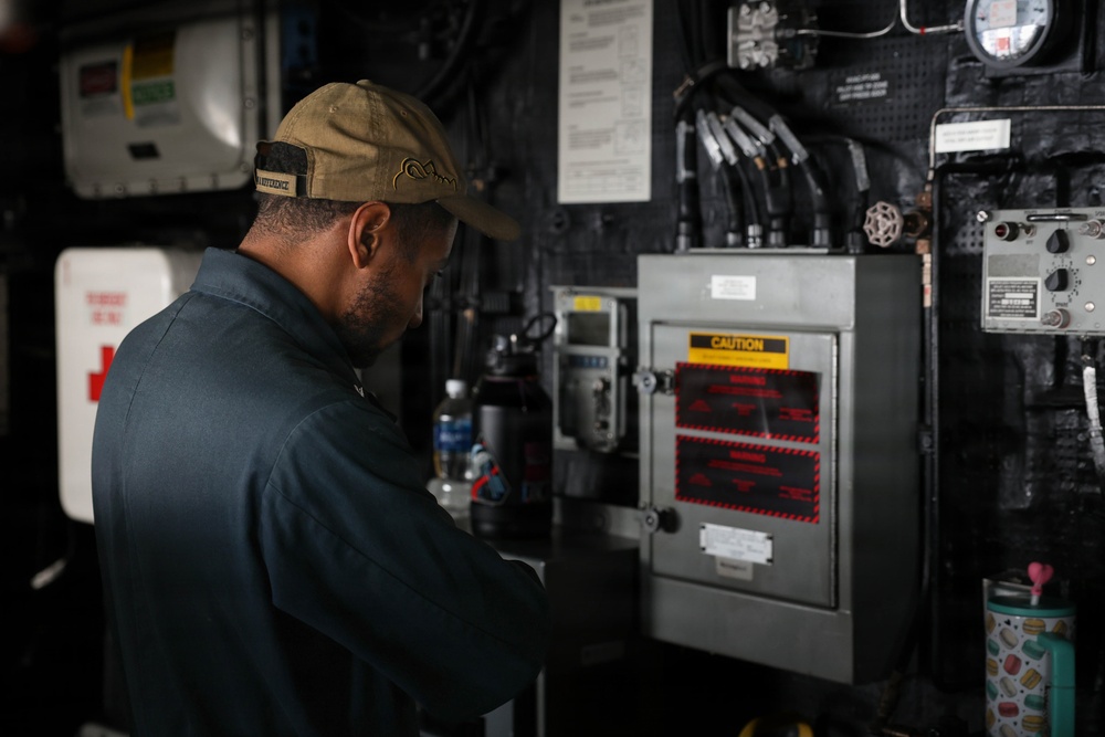 John P. Murtha Conducts ARGMEUEX With Makin Island Amphibious Ready Group