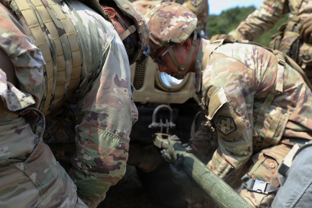 639th Transportation Company executes vehicle recovery training during WAREX