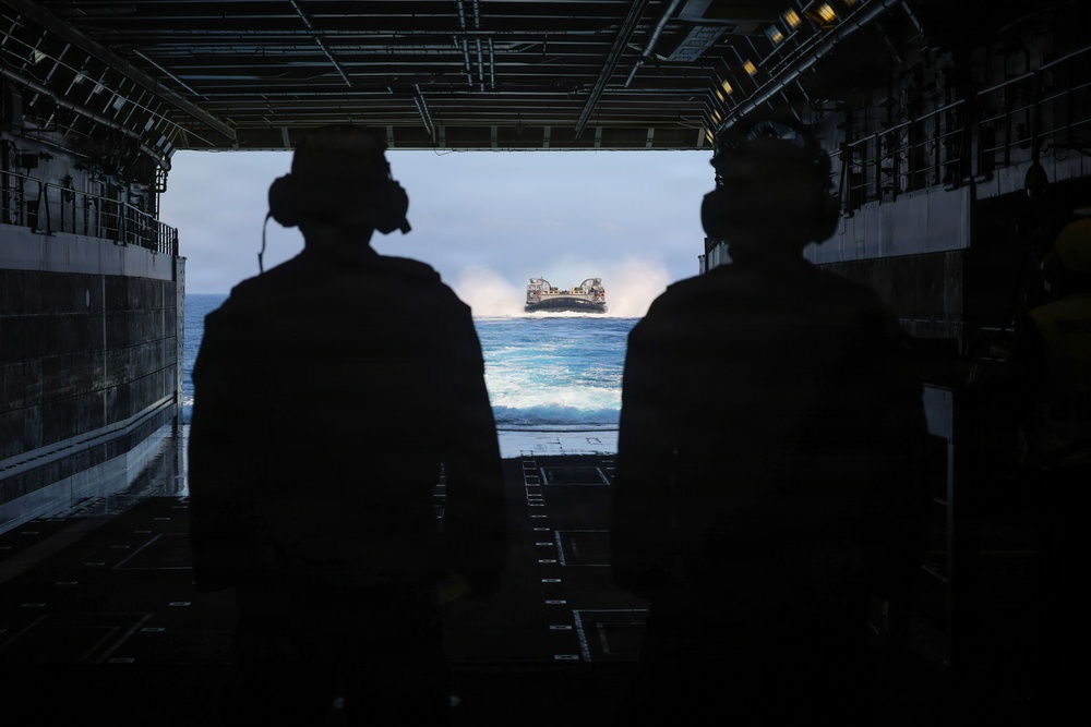 John P. Murtha Conducts ARGMEUEX With Makin Island Amphibious Ready Group