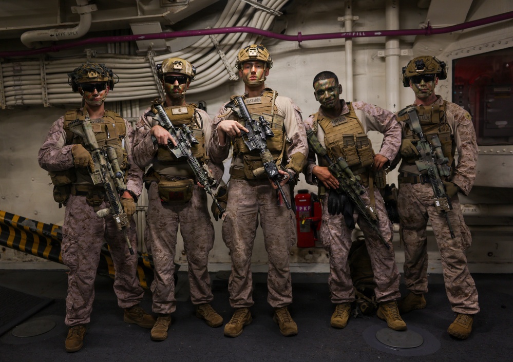 John P. Murtha Conducts ARGMEUEX With Makin Island Amphibious Ready Group
