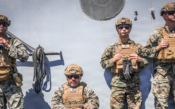 John P. Murtha Conducts ARGMEUEX With Makin Island Amphibious Ready Group