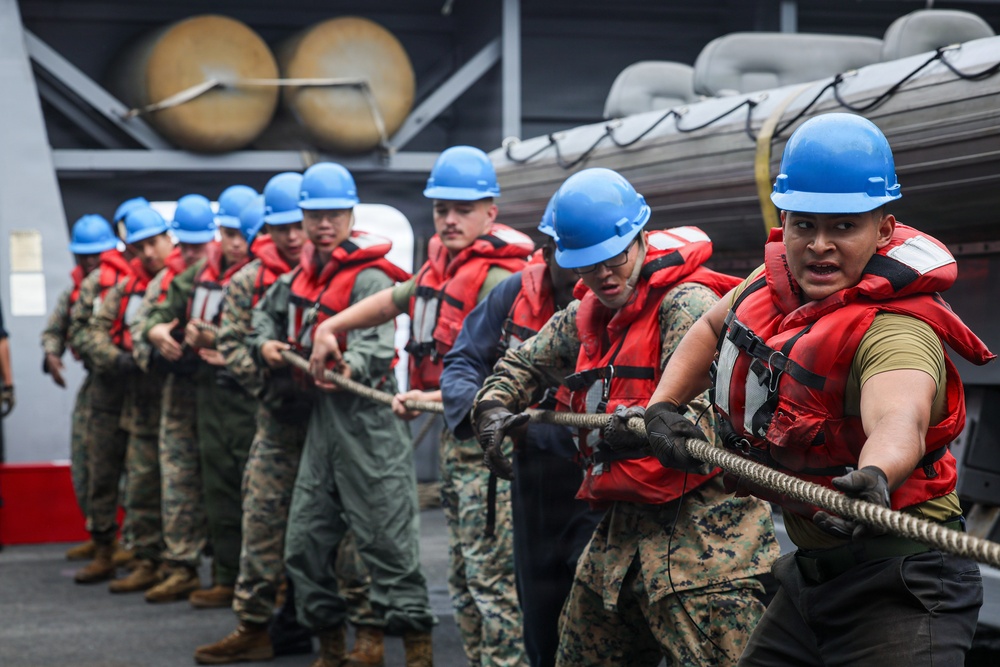 John P. Murtha Conducts ARGMEUEX With Makin Island Amphibious Ready Group
