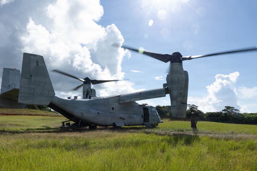 VMM-262 Conducts Hoist Training