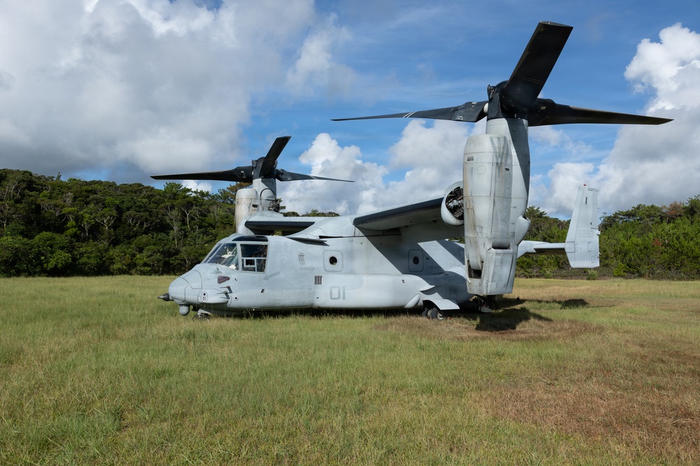 VMM-262 Conducts Hoist Training