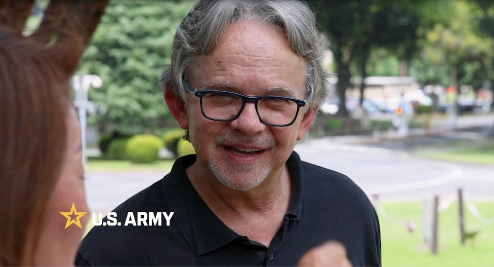 TV Writer Born on Camp Zama Returns to Japan More Than 60 Years Later