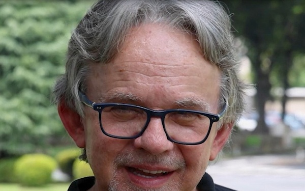 TV Writer Born on Camp Zama Returns to Japan More Than 60 Years Later