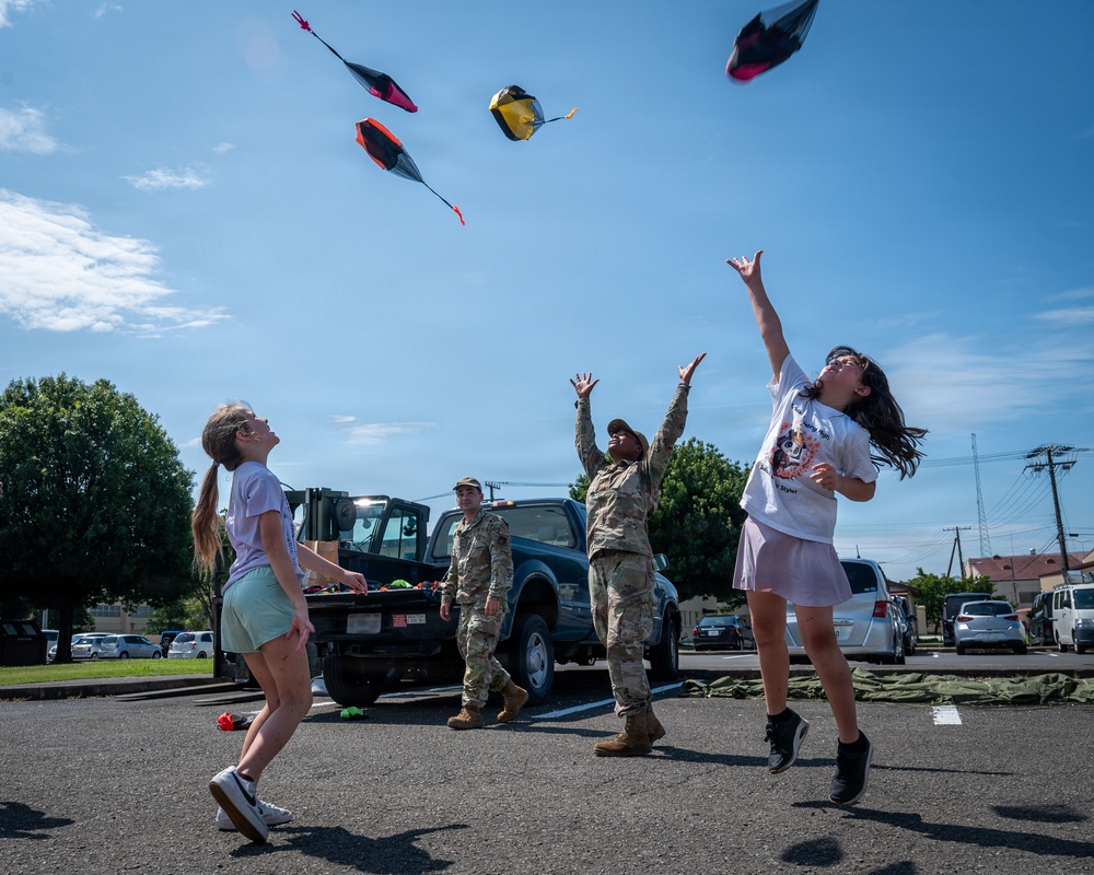 374 LRS showcases airdrop operations
