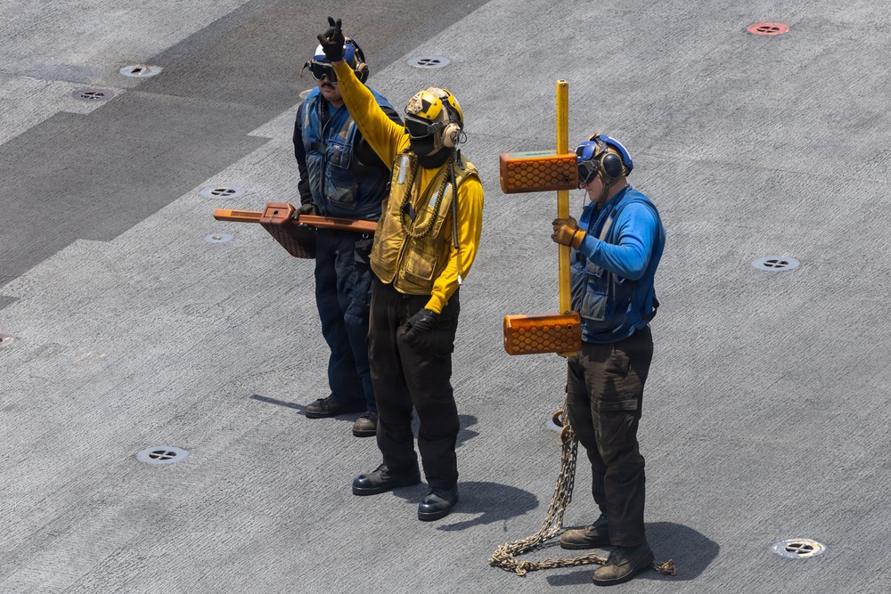 USS Boxer, 11th MEU Conducts Flight Operations