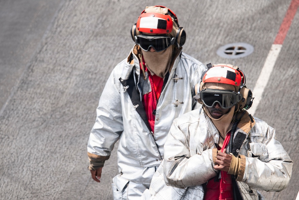 USS Boxer, 11th MEU Conducts Flight Operations