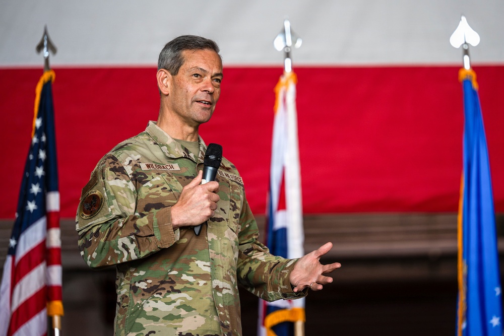 CSAF, CMSAF visit RAF Mildenhall
