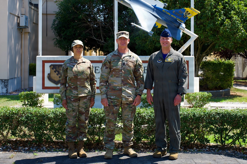 USEUCOM Senior Enlisted Leader visits Aviano AB