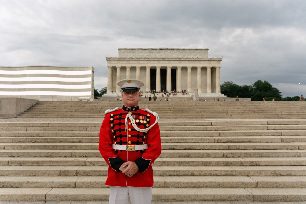 Master Gunnery Sgt. Kevin Bennear Sings the National Anthem at the National Military Monument