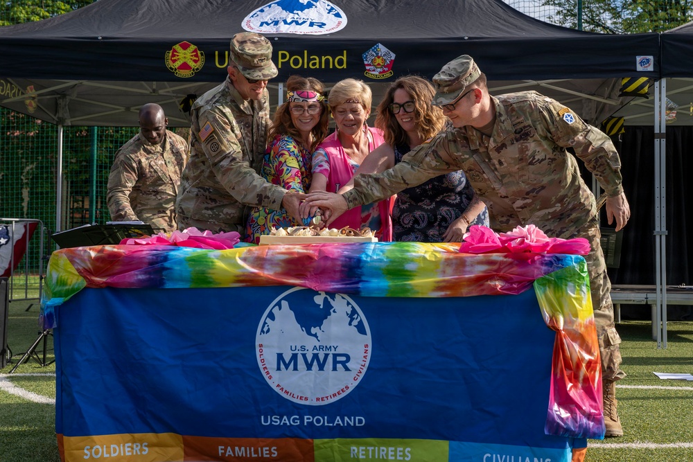 Building USAG Poland: Three-person ACS team earns Army's top small-team honor