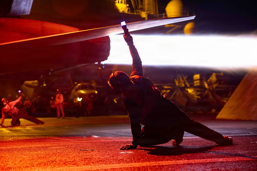 F/A-18E Flight Operations on the USS George H.W. Bush (CVN 77)