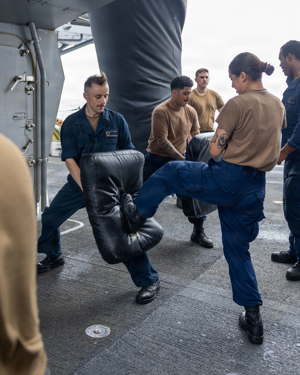 USS Mustin conducts security reaction force-bravo course