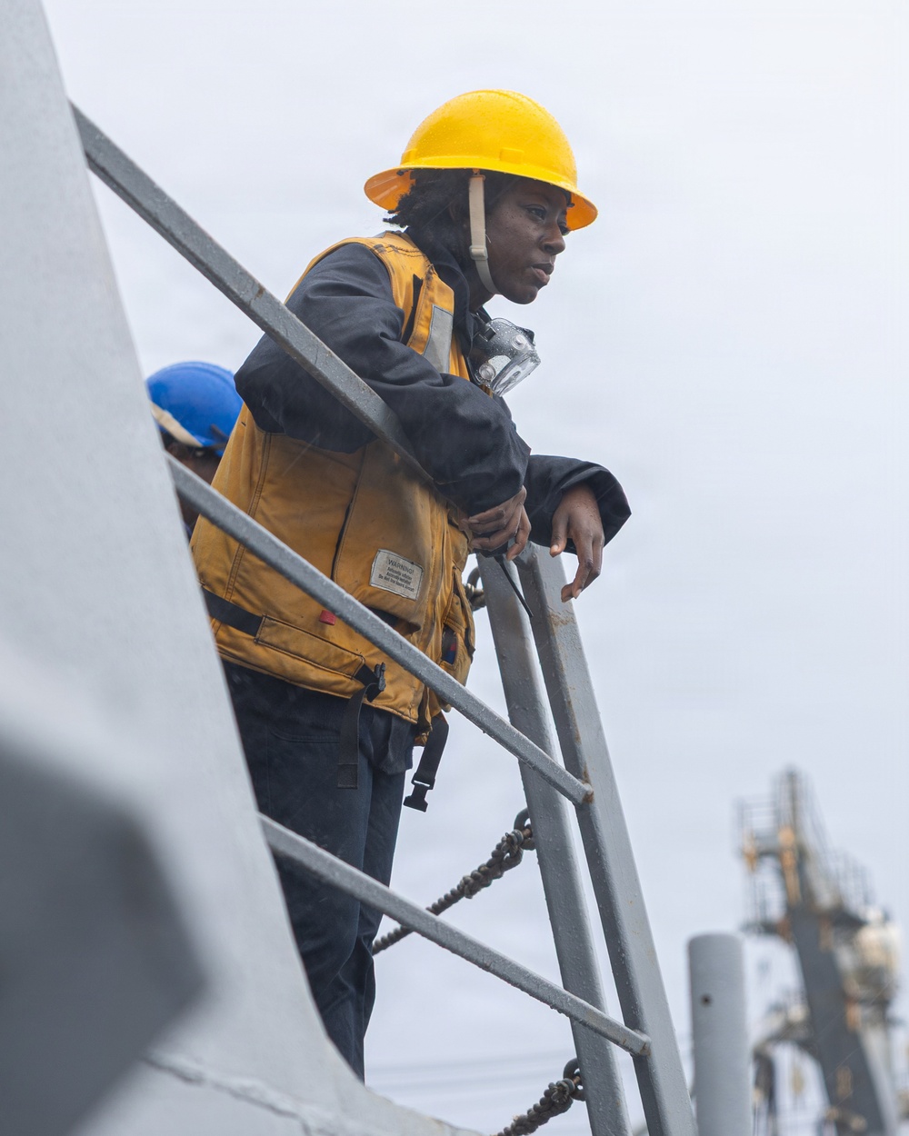 USS Mustin conducts replenishment-at-sea with USNS Arctic