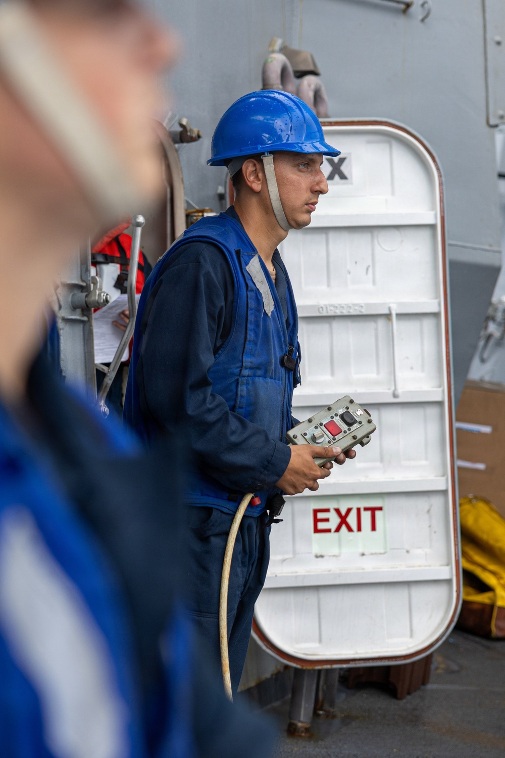 USS Mustin conducts replenishment-at-sea with USNS Arctic