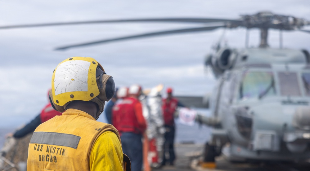 USS Mustin conducts integrated training team drill