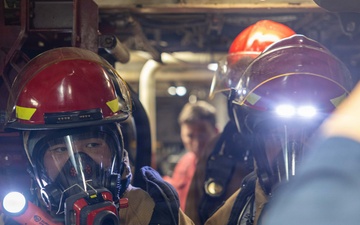 USS Mustin conducts integrated training team drill