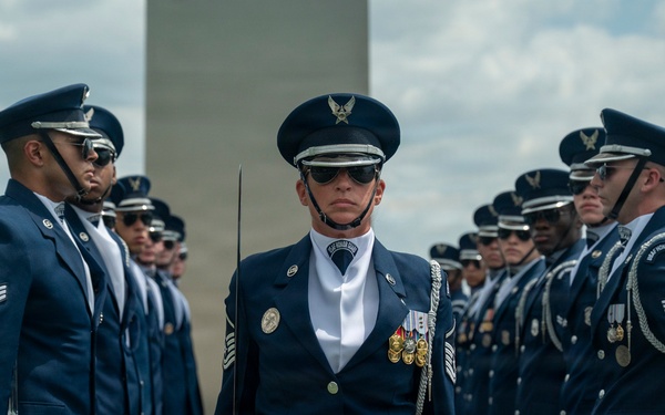 Honoring those who served